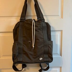 Vuori Convertible tote bag